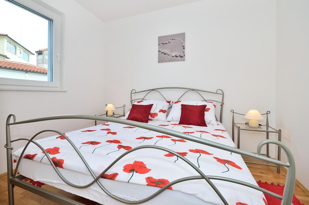 Apartments Nautilus Pula Room photo